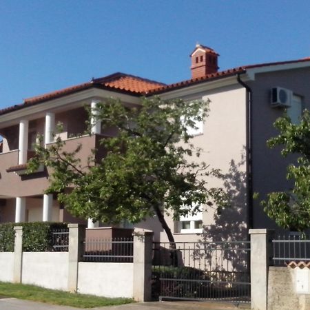 Apartments Ema Pula Bilik gambar