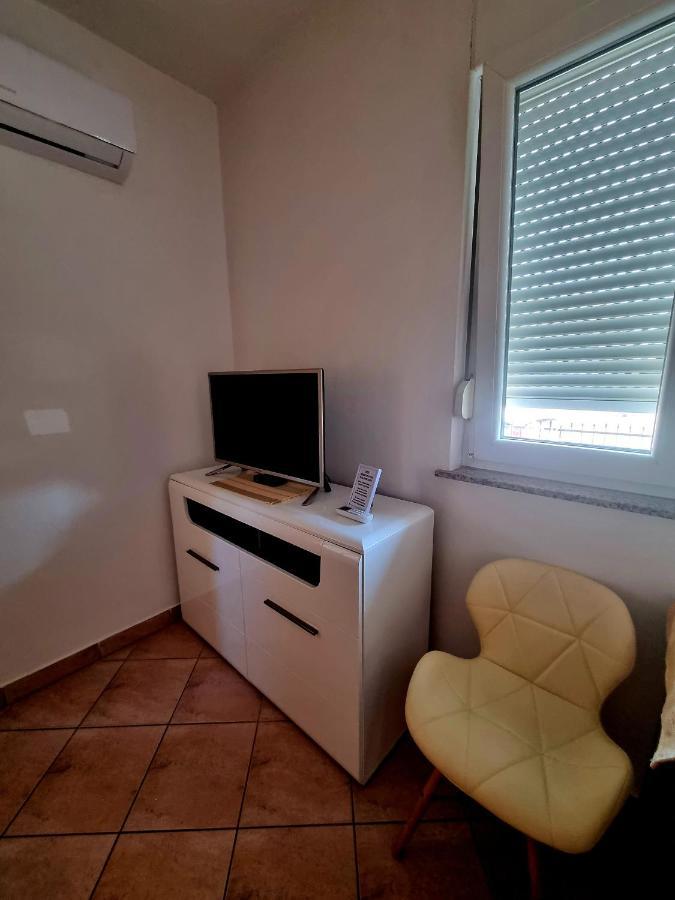 Apartments Ema Pula Luaran gambar