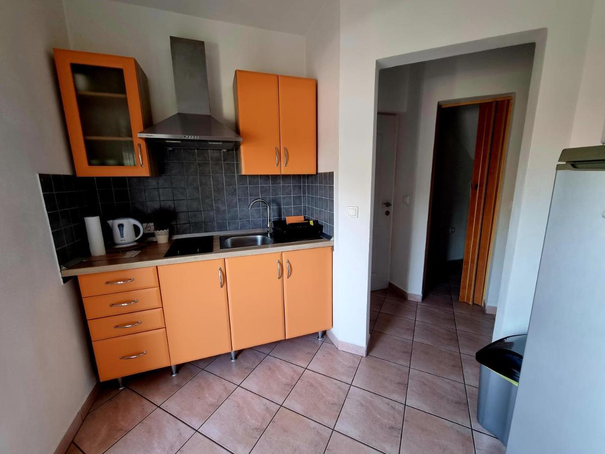 Apartments Ema Pula Luaran gambar