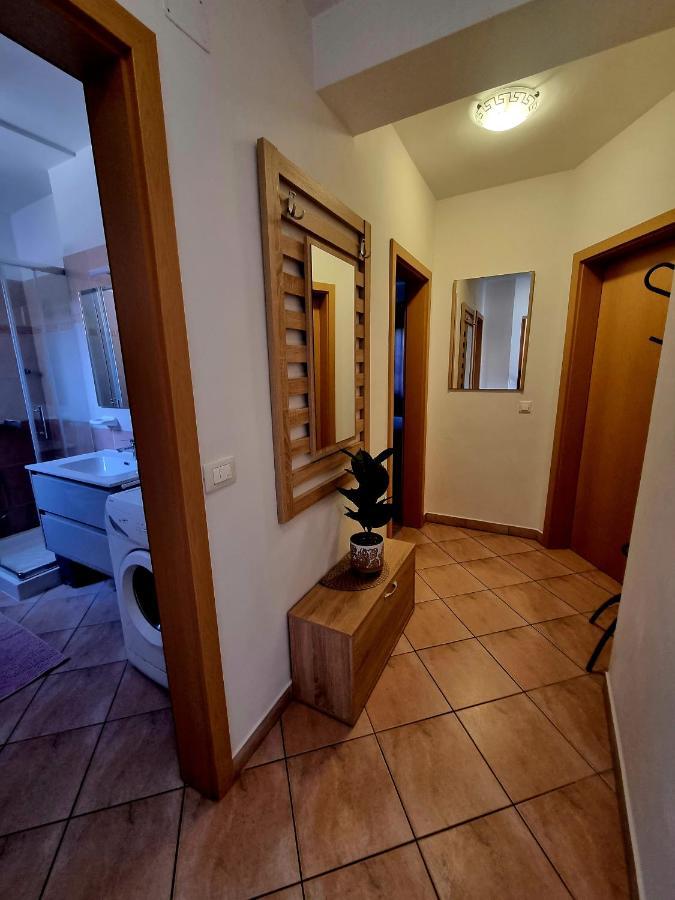 Apartments Ema Pula Luaran gambar