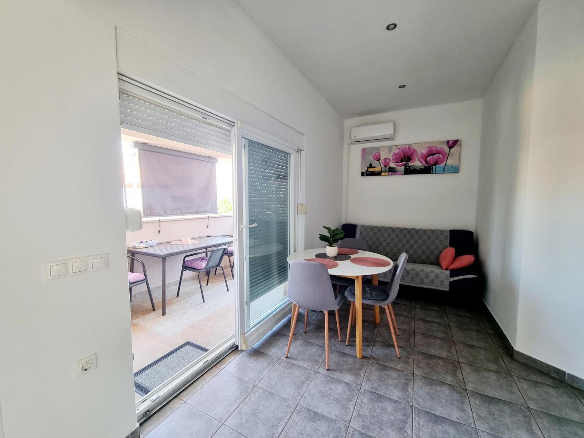 Apartments Ema Pula Luaran gambar