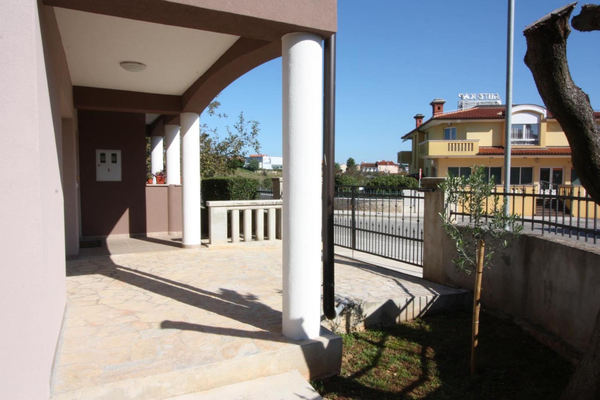 Apartments Ema Pula Bilik gambar